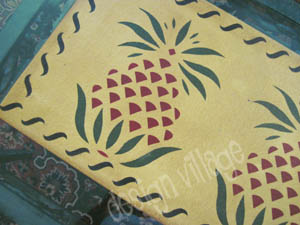 Pineapple Table Runner in Pine Yellow