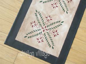 Colonial Flower Table Runner 